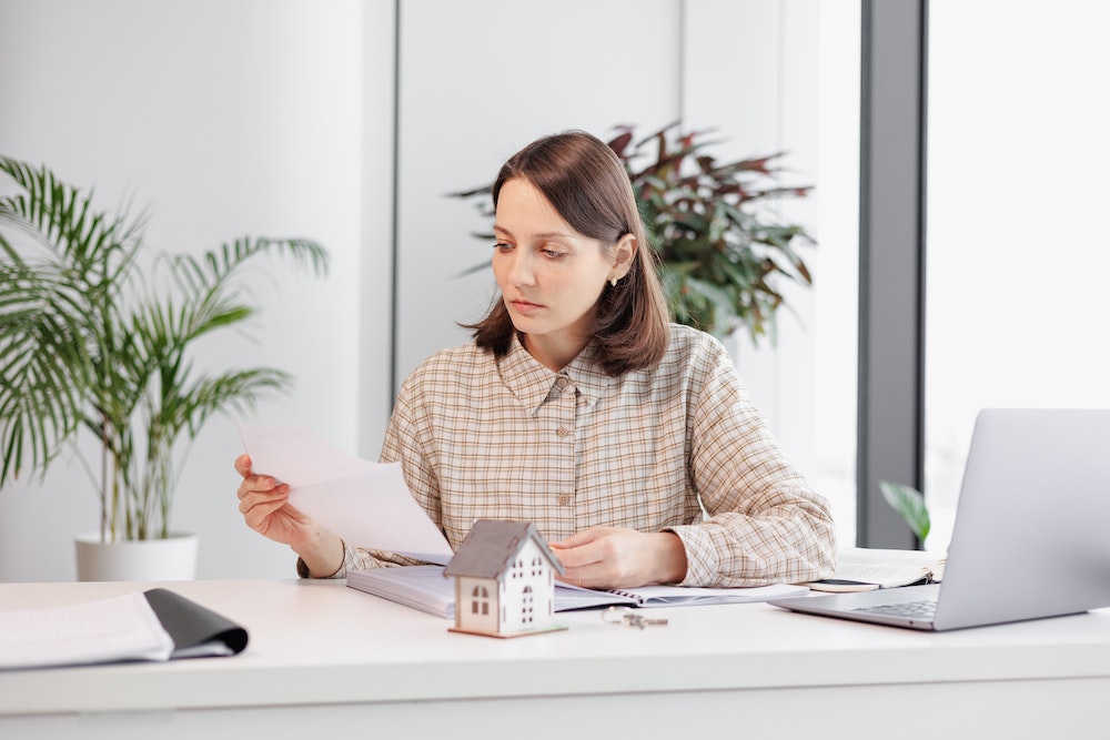 Décrypter le Contrat d'Achat Immobilier : Un Guide Complet pour le Futur Acquéreur