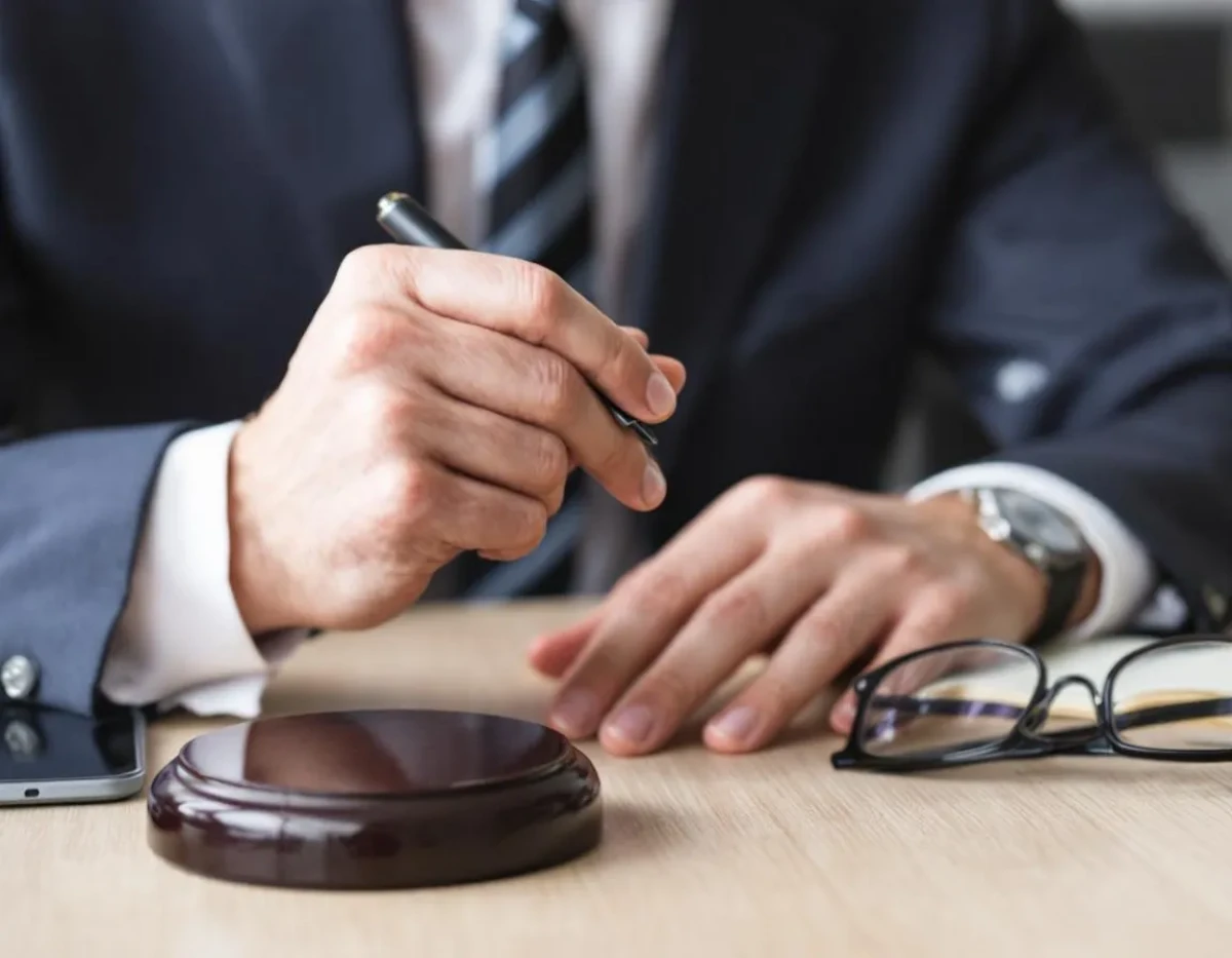Les 5 failles juridiques qui peuvent annuler instantanément votre compromis de vente immobilier